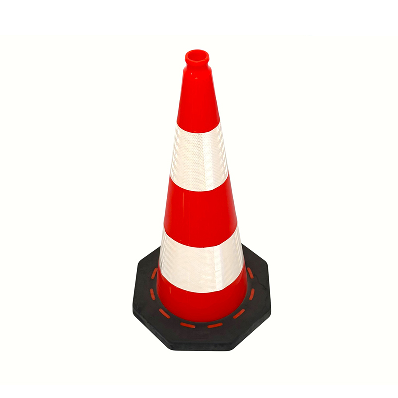 Högsynt oktagonbaserad PVC-trafiksäkerhetskon med överlägset vindmotstånd och stabilitet Högsynt oktagonbaserad PVC-trafiksäkerhetskon med överlägset vindmotstånd och stabilitet