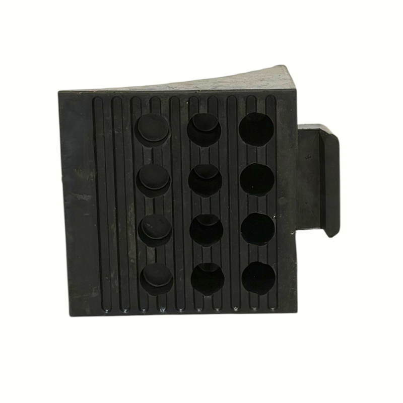 Triangulära förstärkta anti-slip gummihjulstopp (med integrerat handtag) Triangulära förstärkta anti-slip gummihjulstopp (med integrerat handtag)