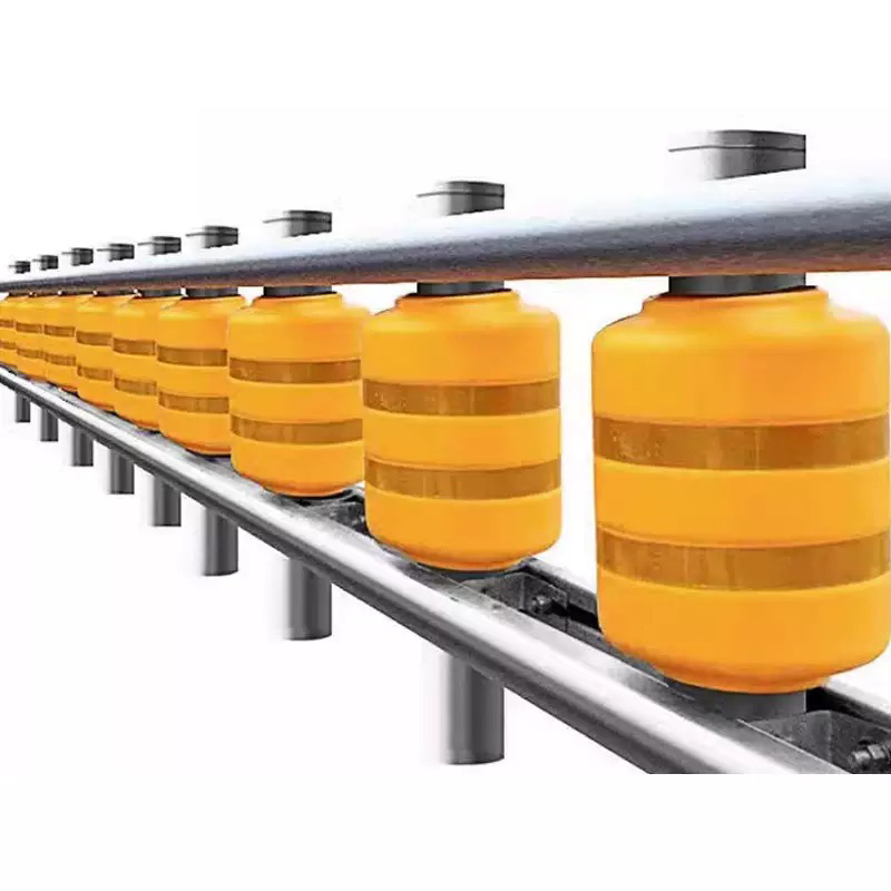Energiabsorberande motorvägsräcke för skarpa kurvor