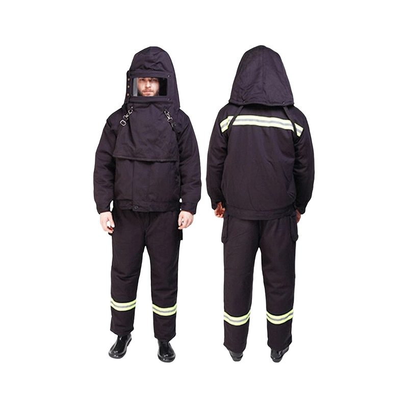 Flamskyddande ångbeständiga kläder